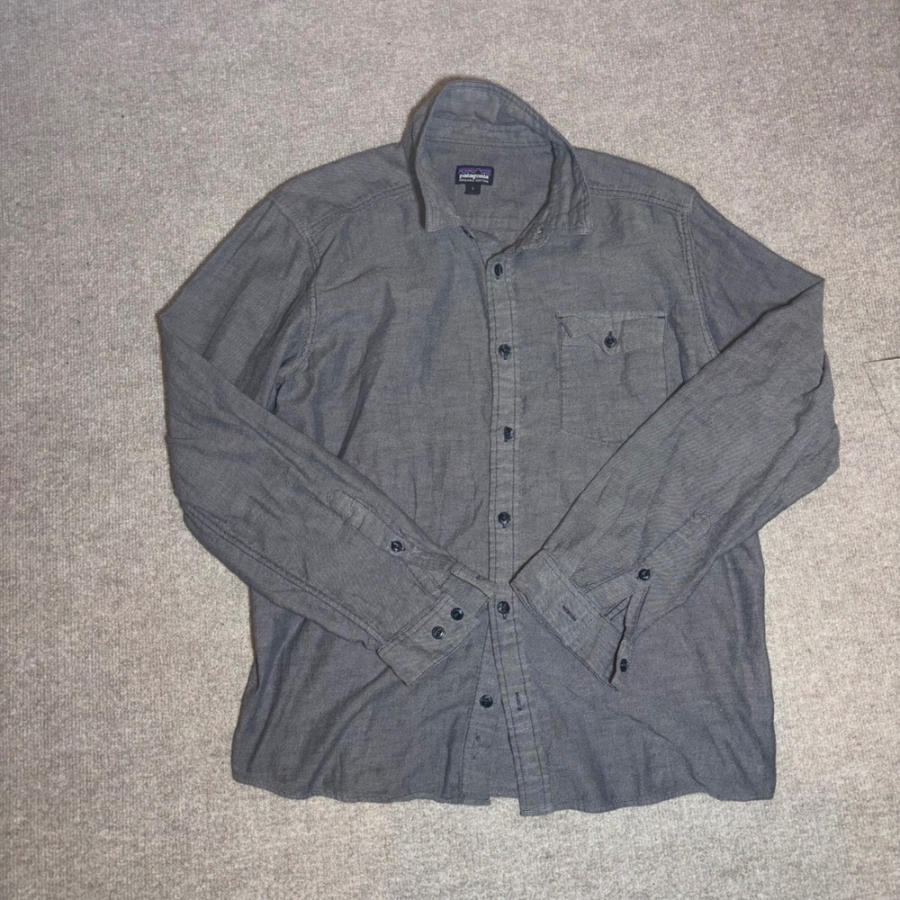 Patagonia Mens Organic Cotton Long Sleeve Button Down Shirt Grey Stripe Large
